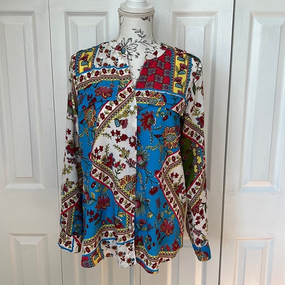 Calvin Klein Tops - NWT Calvin Klein Women’s Blouse Size Small